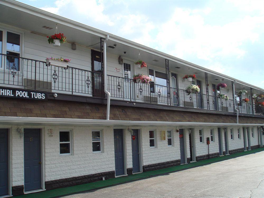 Motor Court Motel ロンドン エクステリア 写真